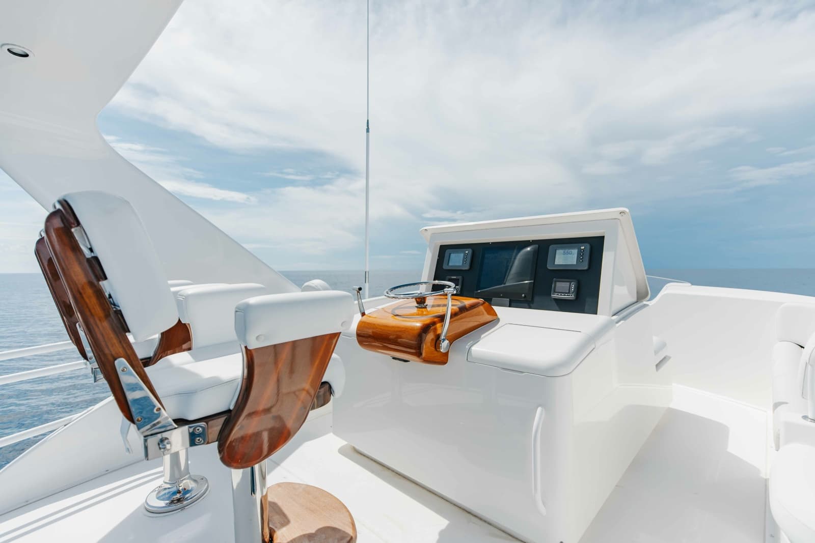 2012 Viking 76 Enclosed Bridge - Photo 38