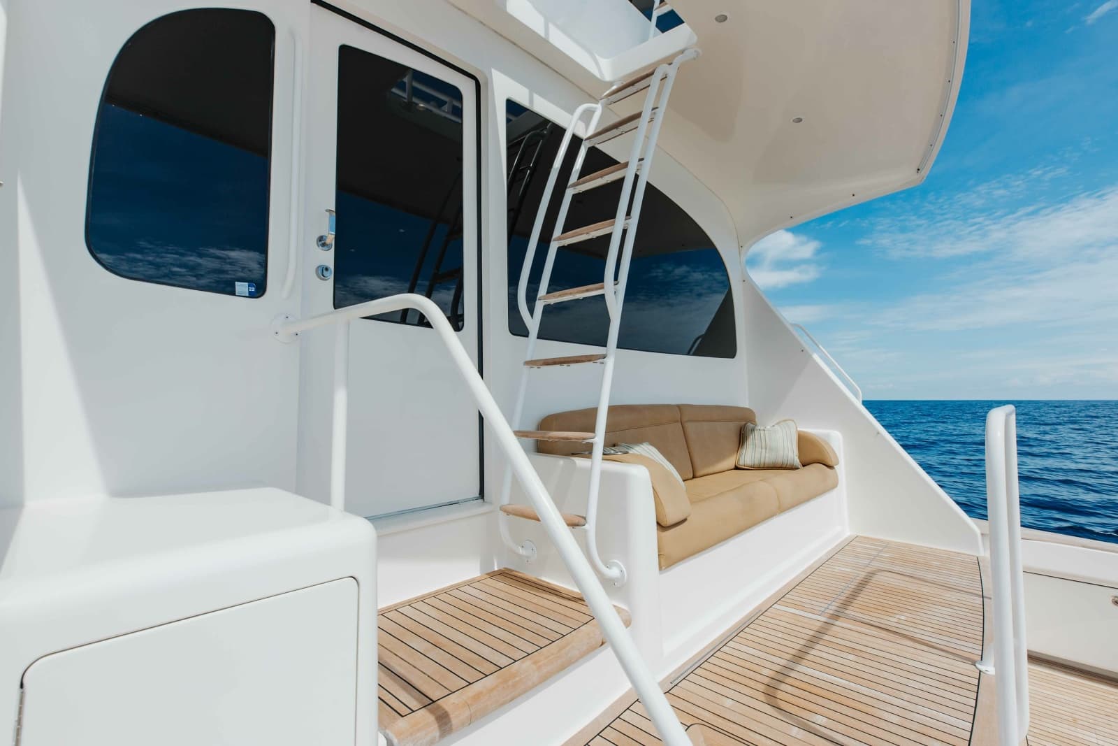 2012 Viking 76 Enclosed Bridge - Photo 28