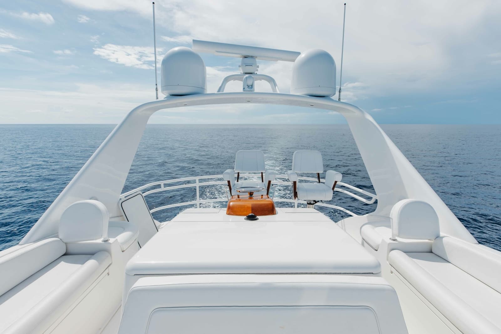 2012 Viking 76 Enclosed Bridge - Photo 33