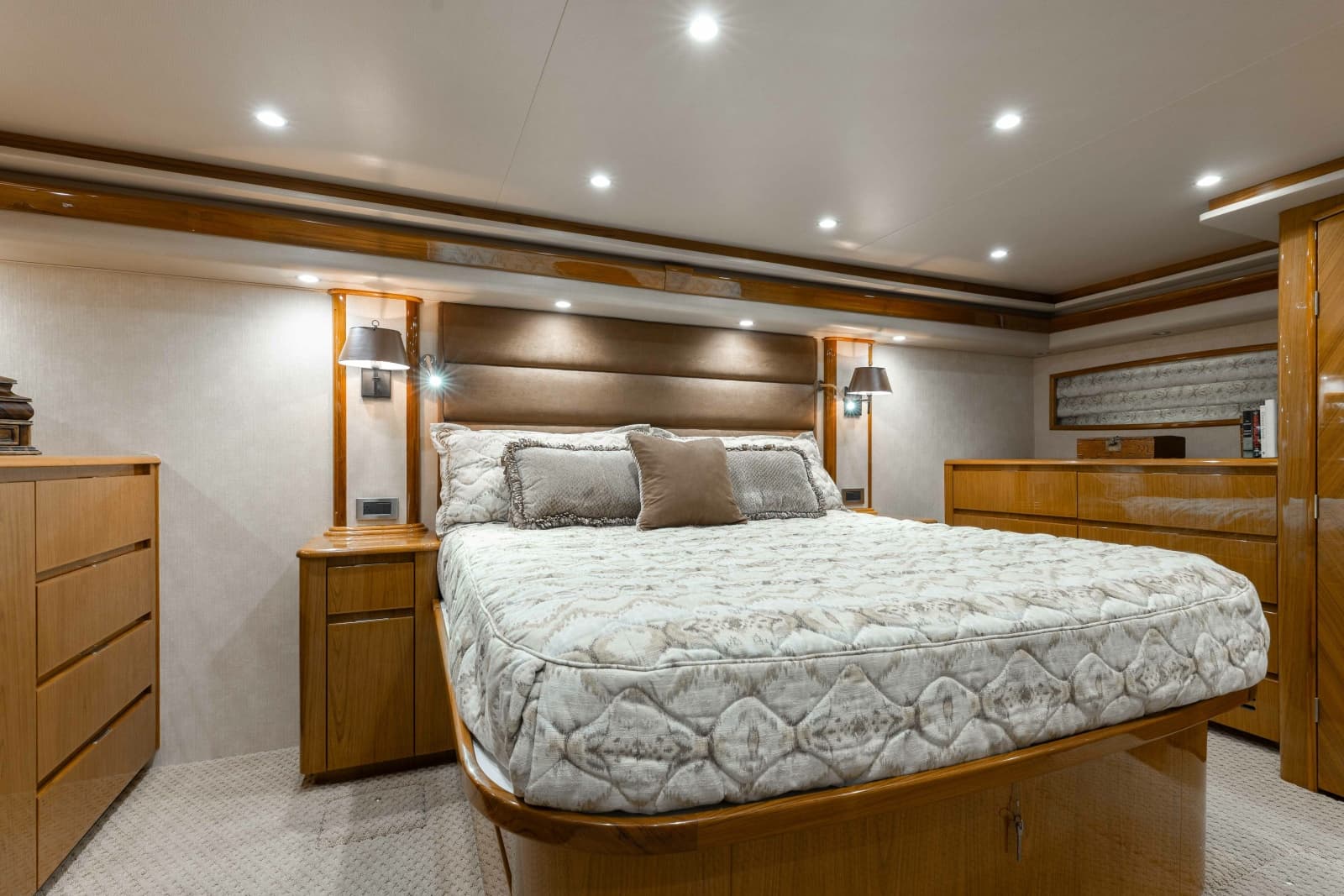 2012 Viking 76 Enclosed Bridge - Photo 71