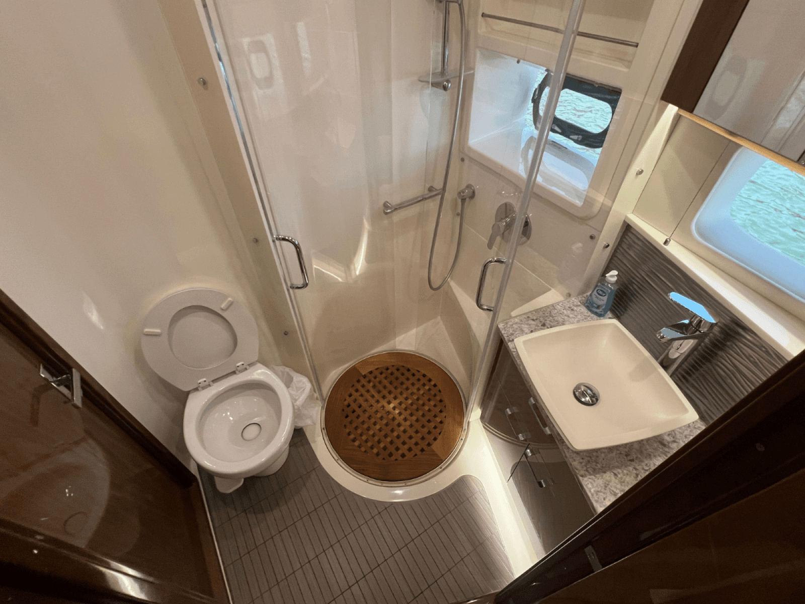 2018 Sea Ray FLY 520 - Photo 84