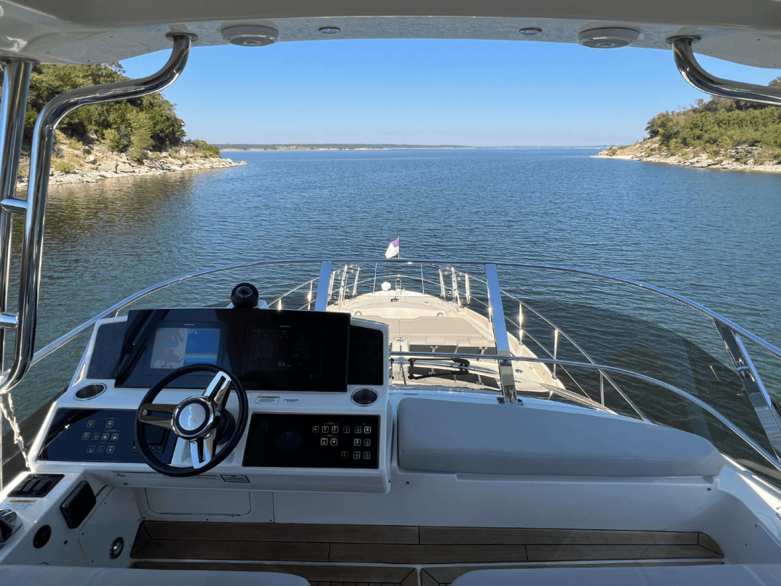 2018 Sea Ray FLY 520 - Photo 32
