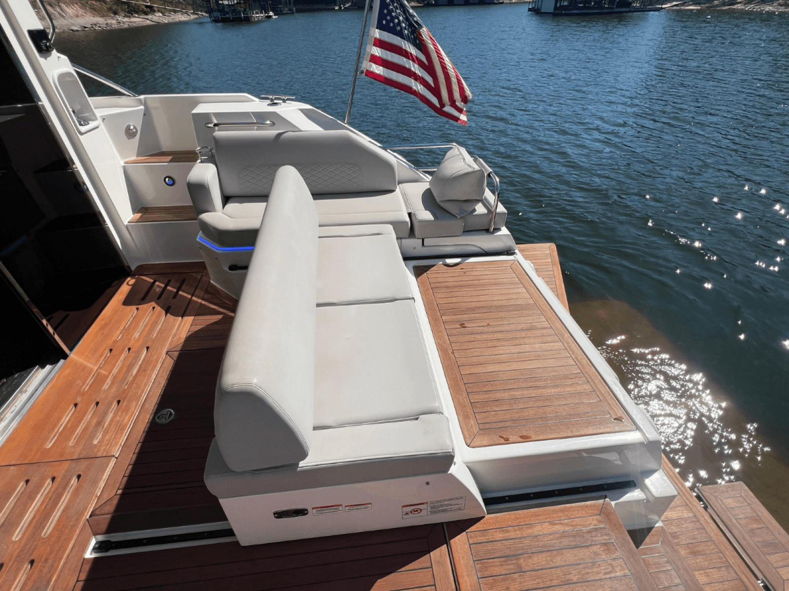 2018 Sea Ray FLY 520 - Photo 21