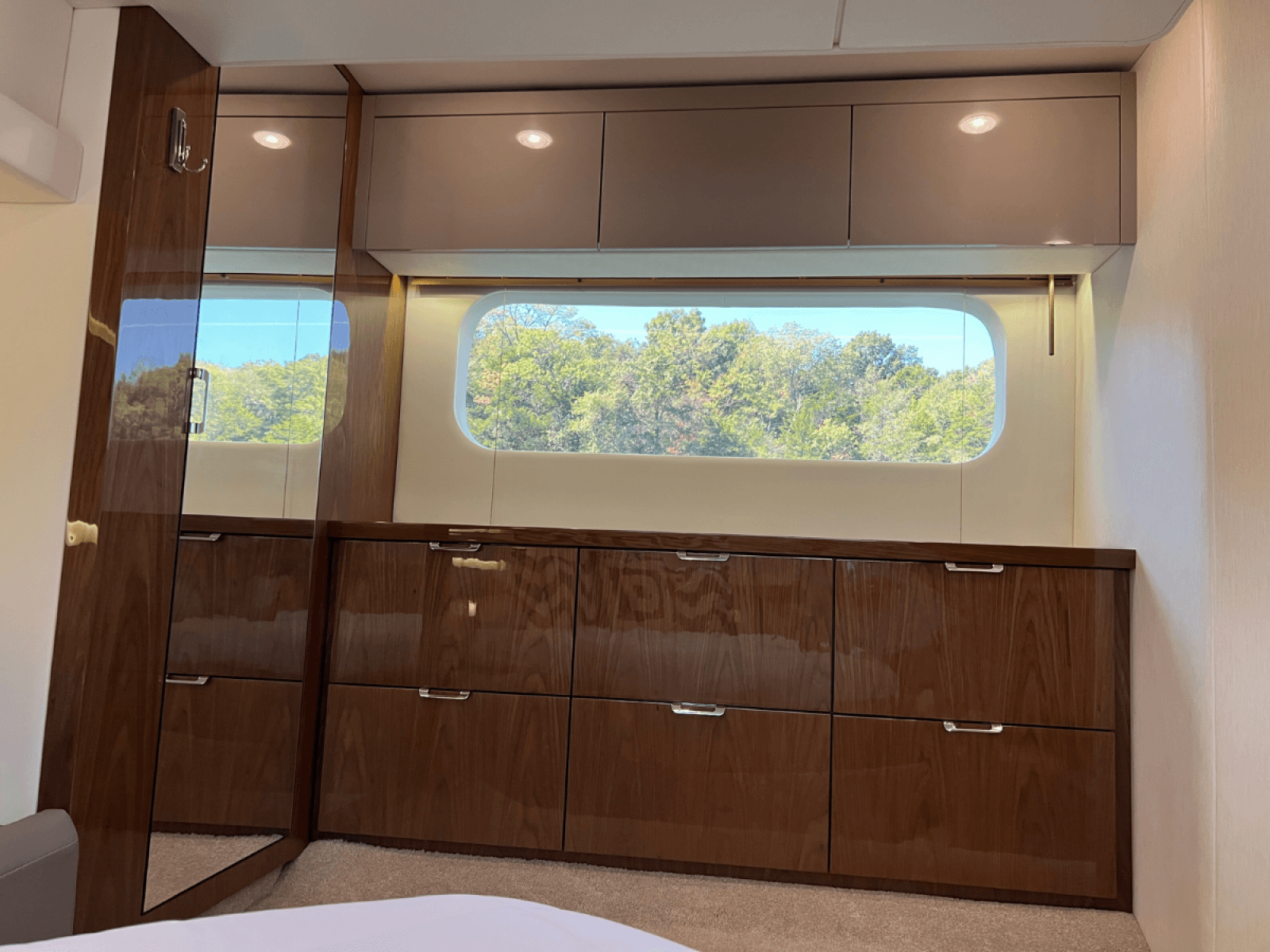 2018 Sea Ray FLY 520 - Photo 92