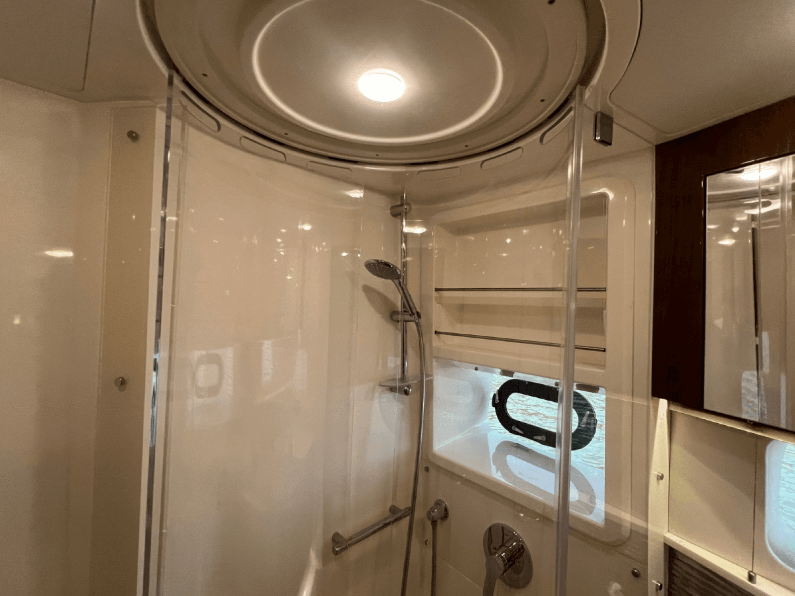 2018 Sea Ray FLY 520 - Photo 85