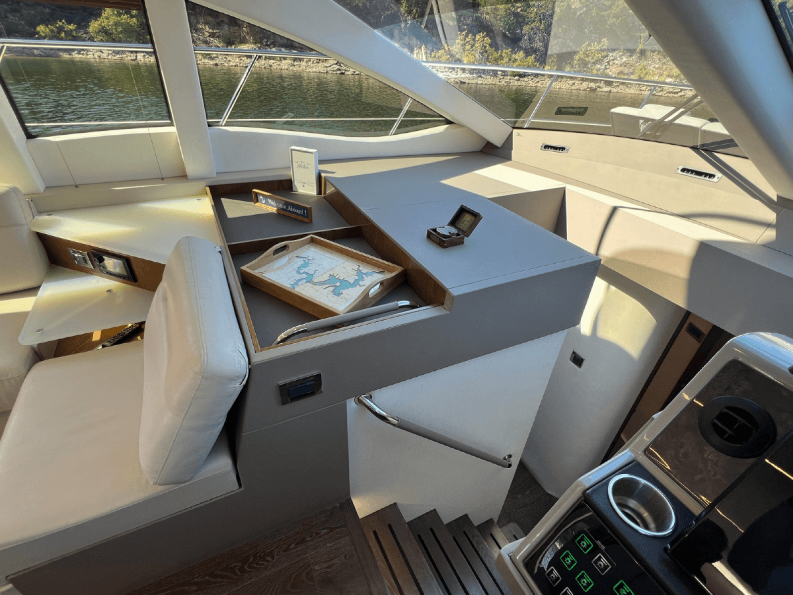 2018 Sea Ray FLY 520 - Photo 71