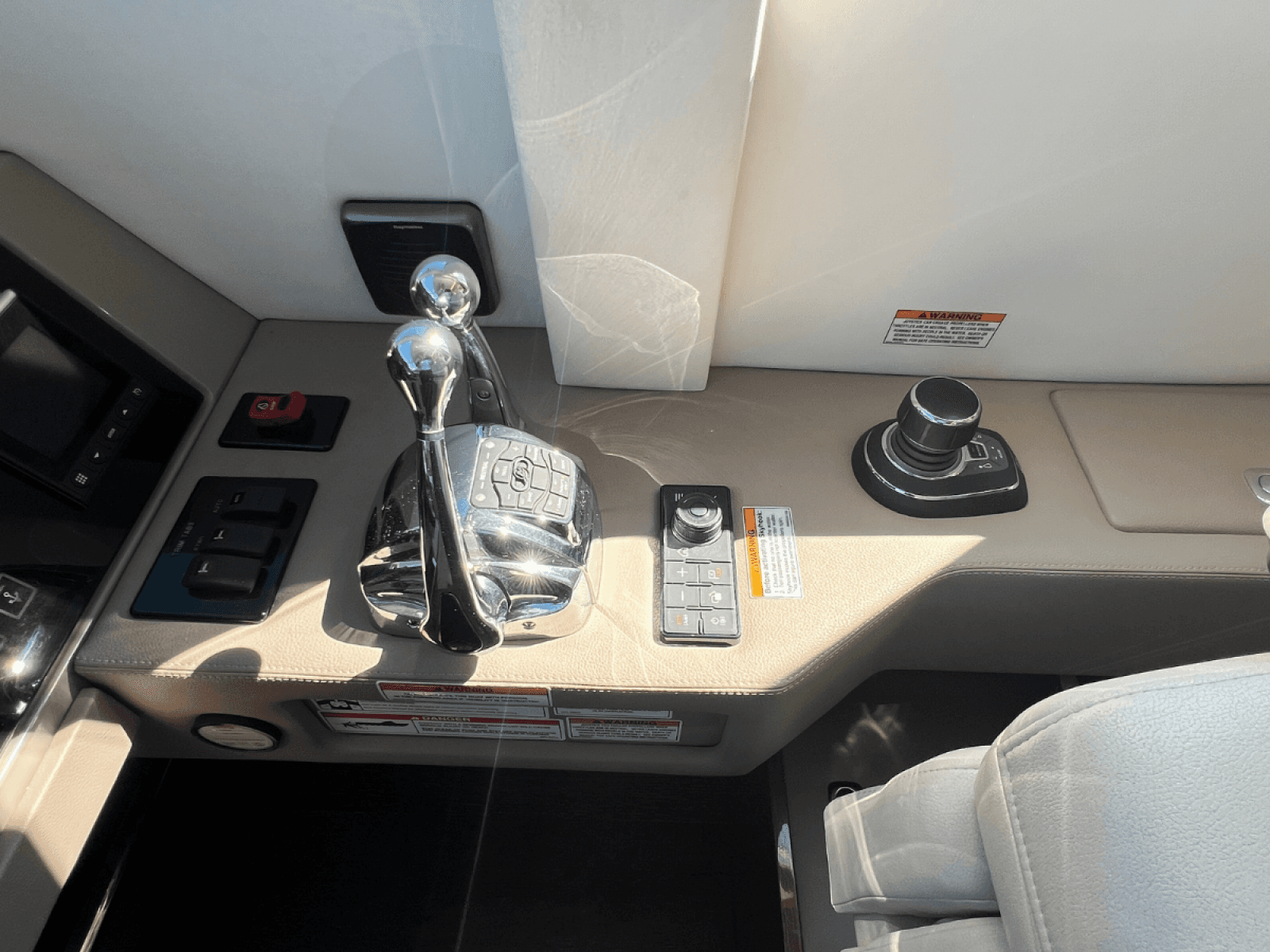 2018 Sea Ray FLY 520 - Photo 66