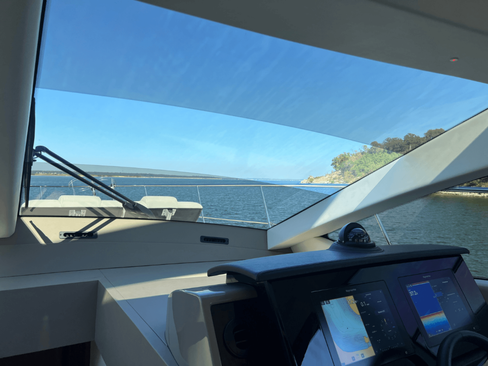 2018 Sea Ray FLY 520 - Photo 72