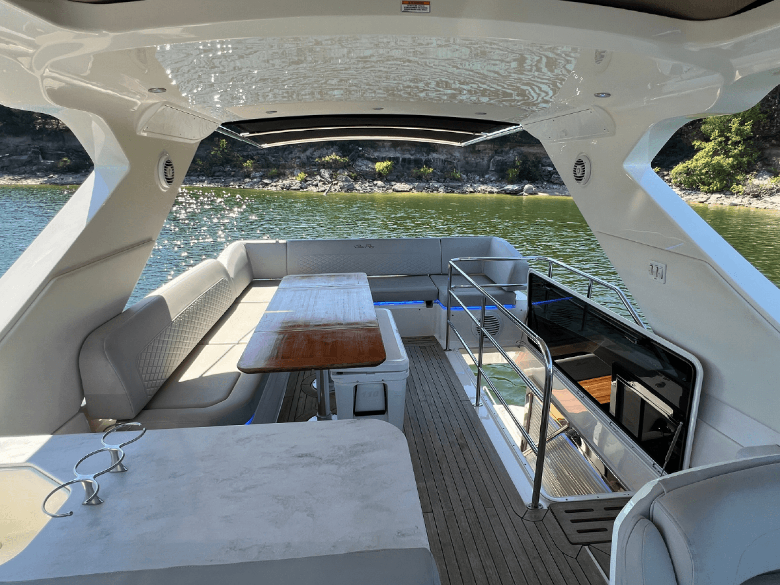 2018 Sea Ray FLY 520 - Photo 26