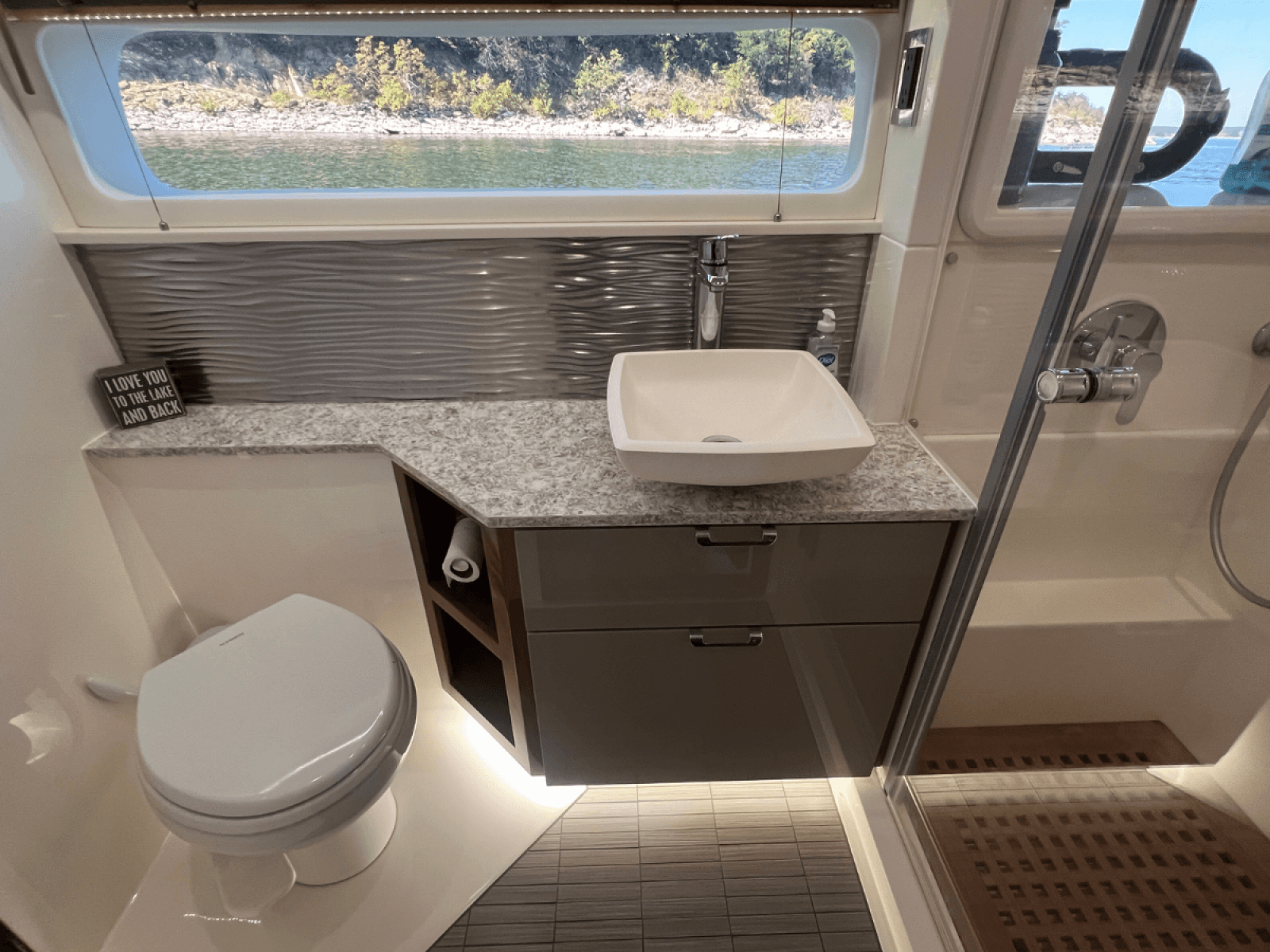 2018 Sea Ray FLY 520 - Photo 94