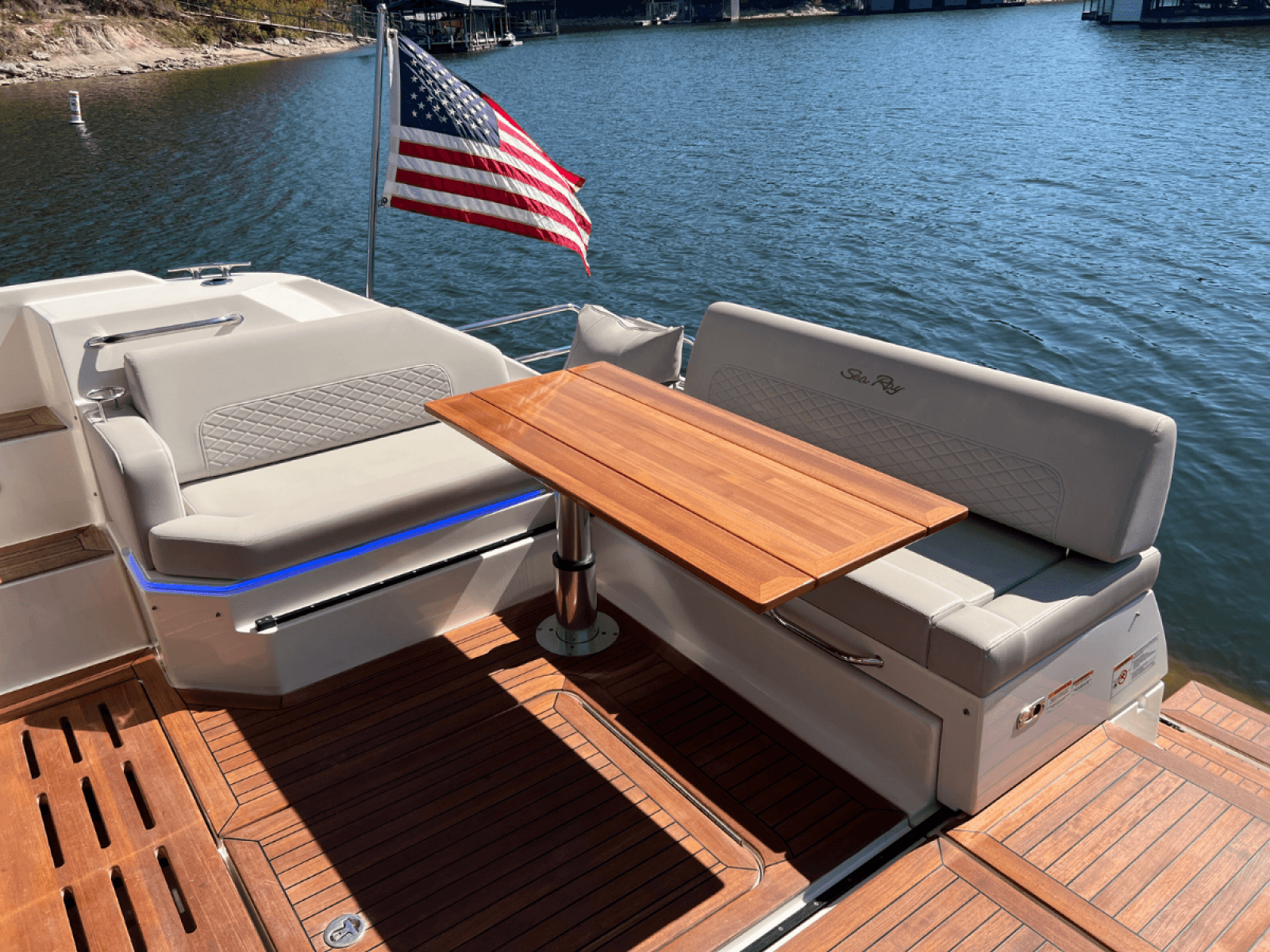 2018 Sea Ray FLY 520 - Photo 23