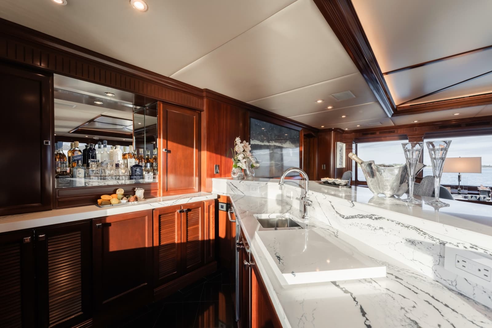 2004 Trinity Yachts  - Photo 28