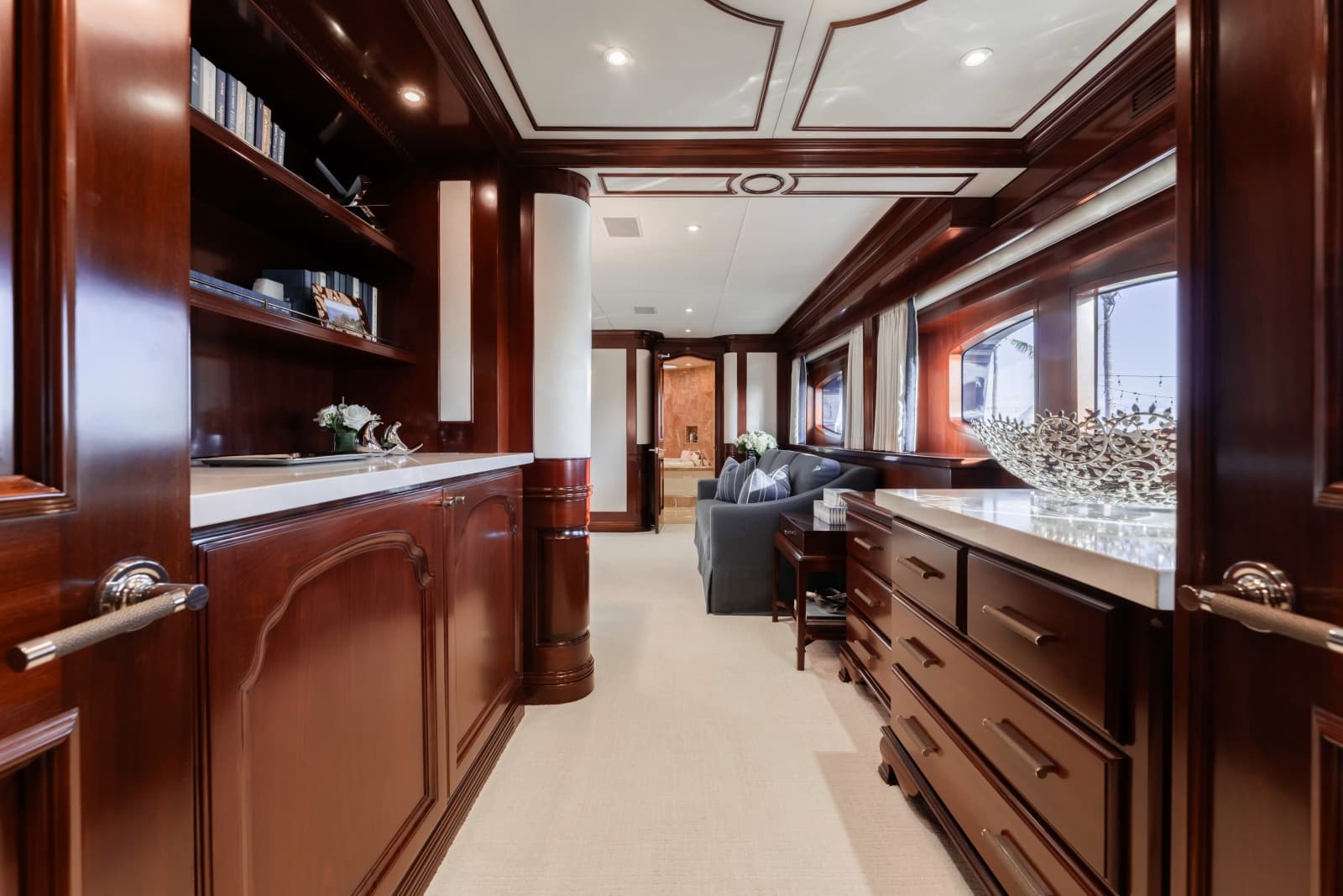 2004 Trinity Yachts  - Photo 11