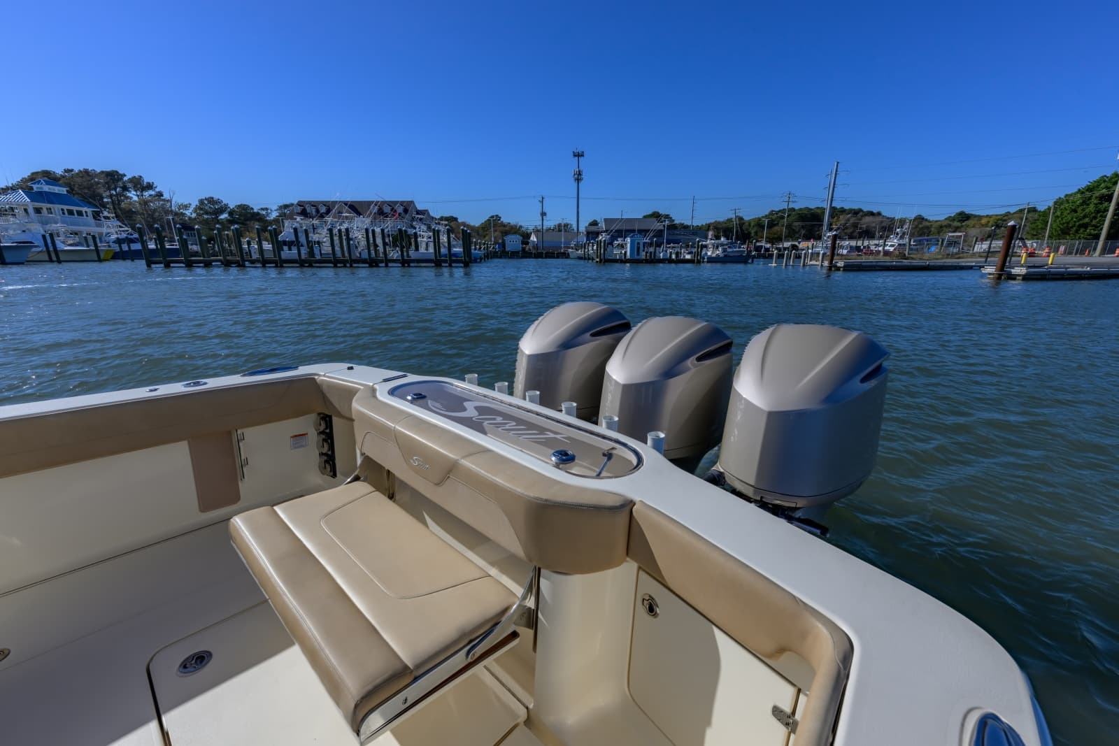 2018 Scout 355 LXF - Photo 8
