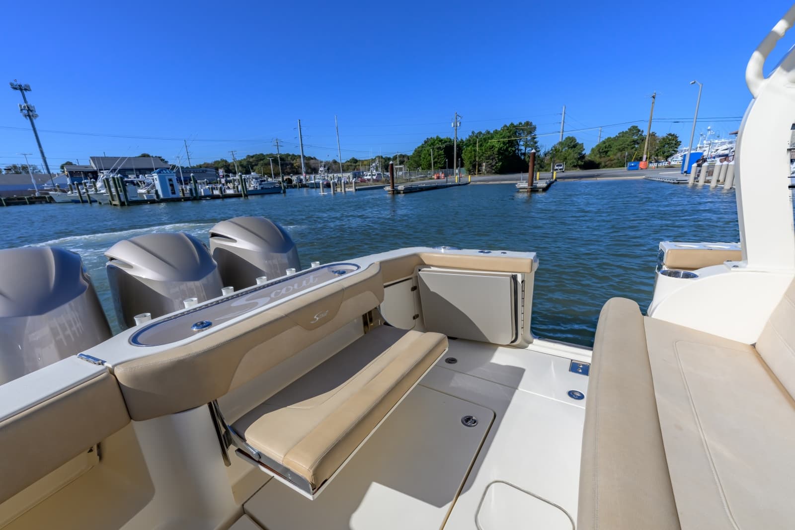 2018 Scout 355 LXF - Photo 10