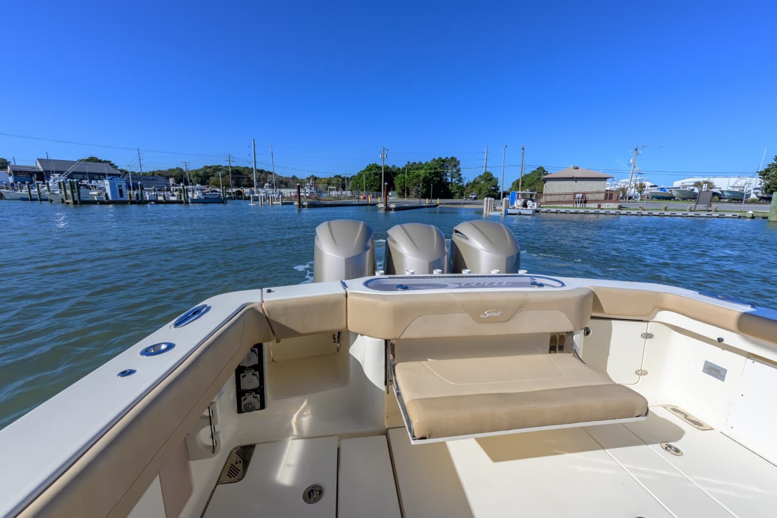 2018 Scout 355 LXF - Photo 9