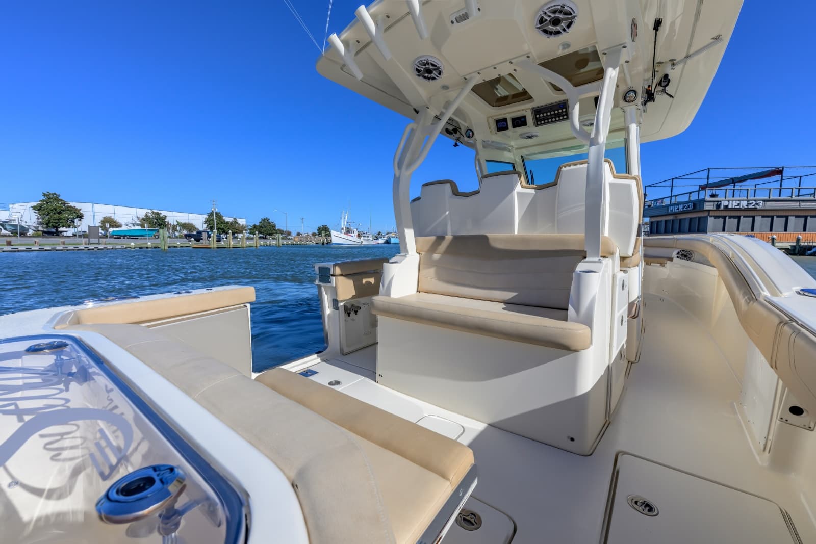2018 Scout 355 LXF - Photo 7
