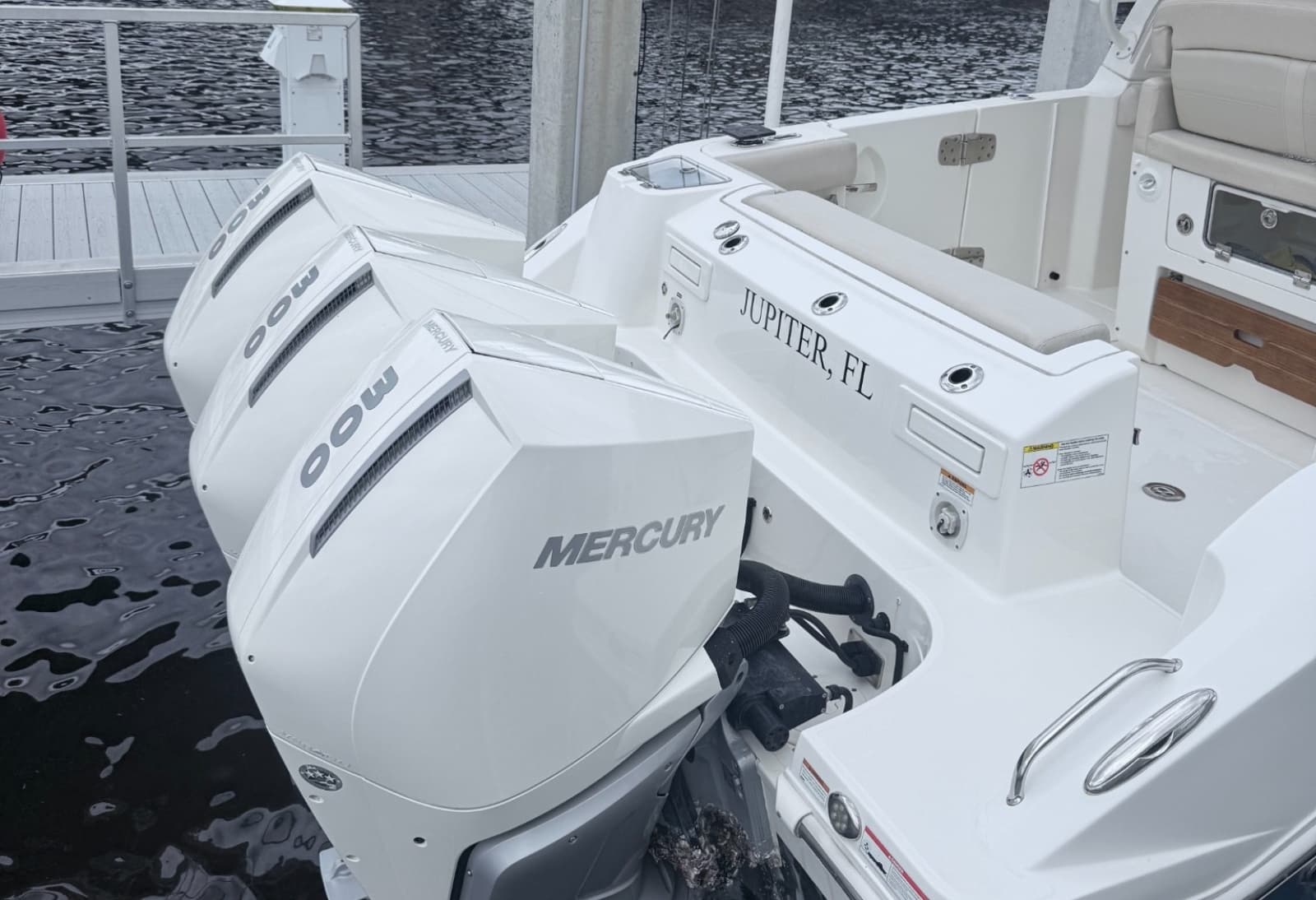 2023 Boston Whaler 350 Realm - Photo 14