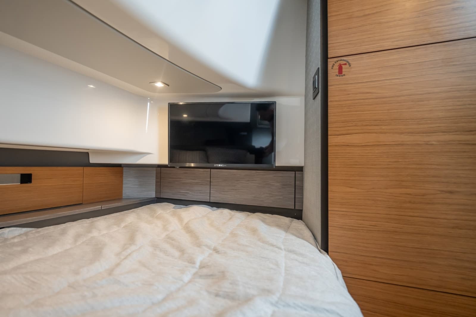 2021 Tiara Sport 43 LS - Photo 22