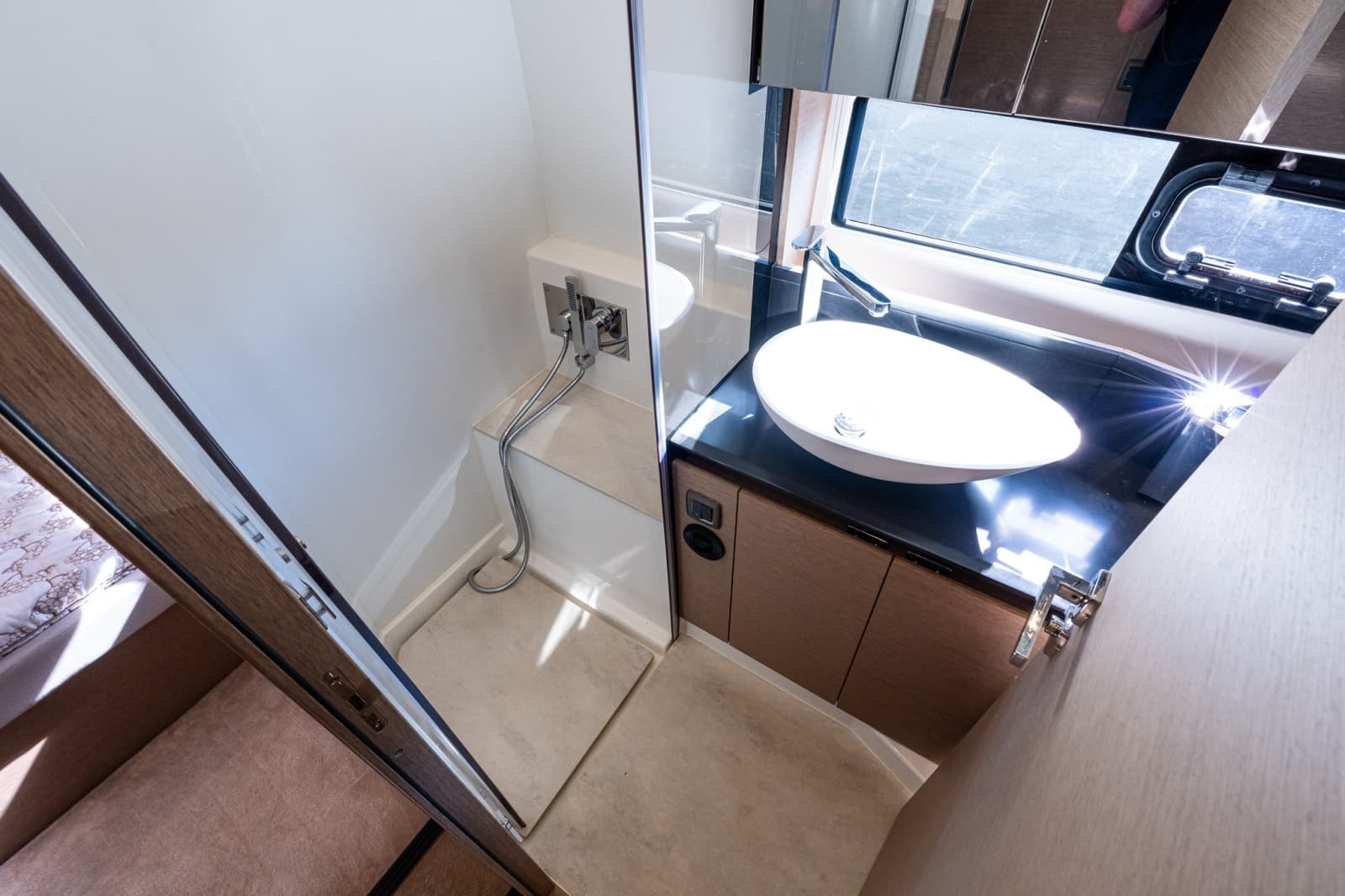 2022 Prestige 460 - Photo 47