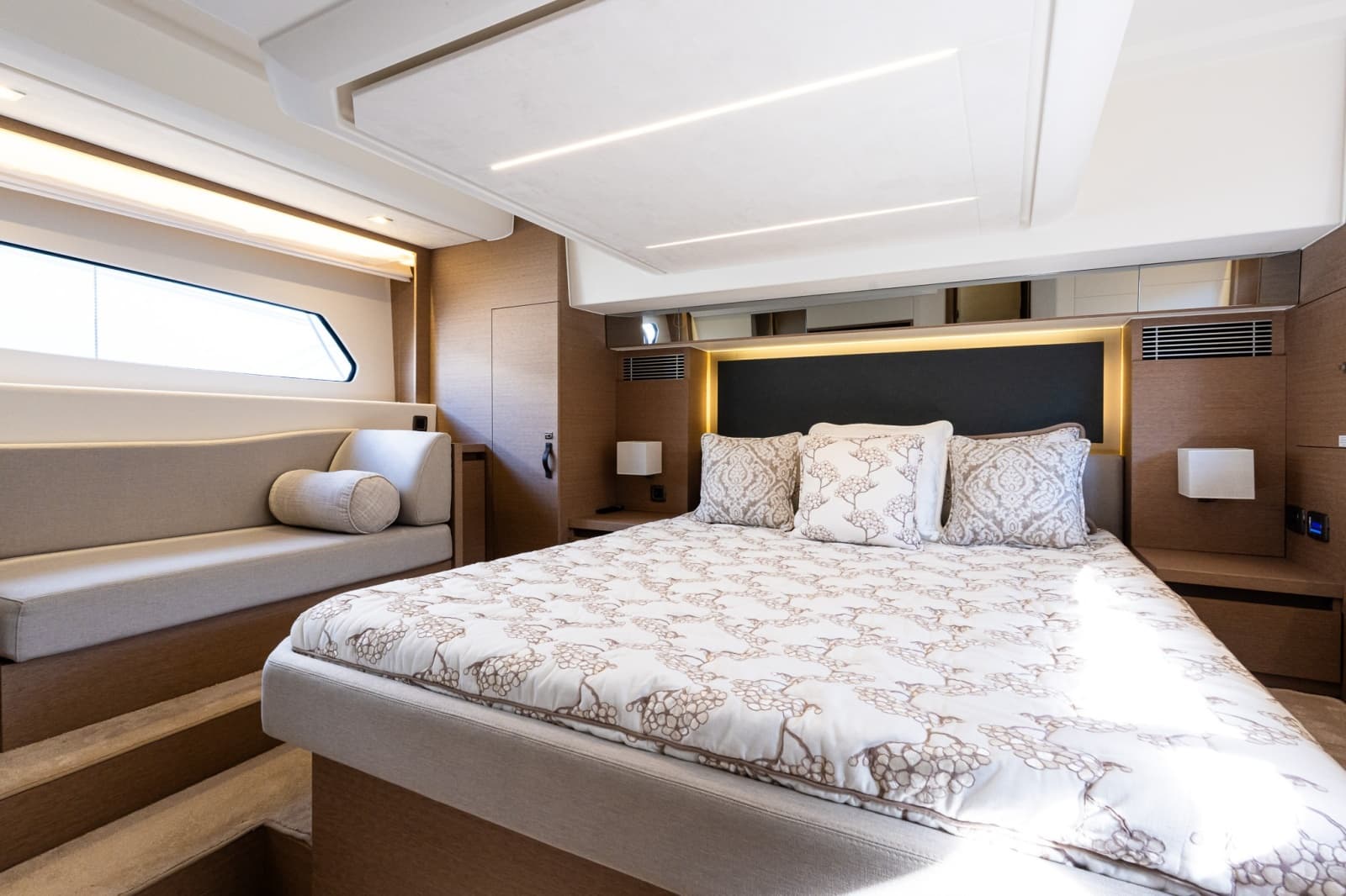 2022 Prestige 460 - Photo 48