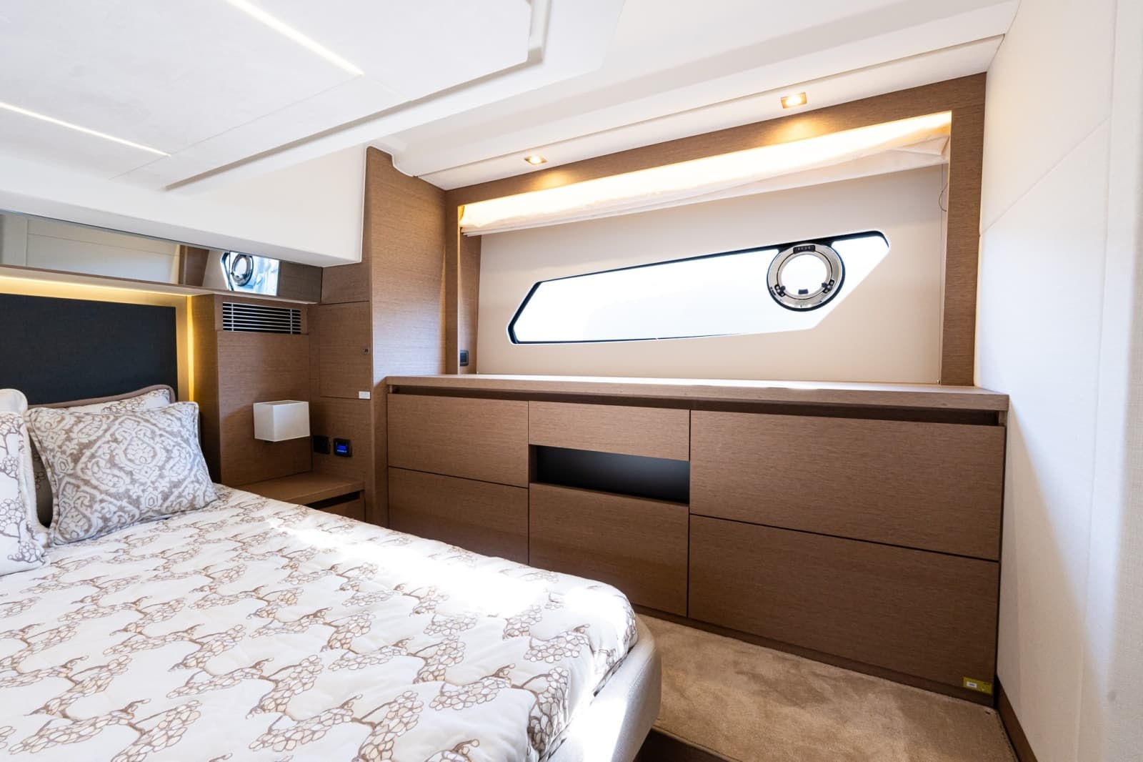 2022 Prestige 460 - Photo 49