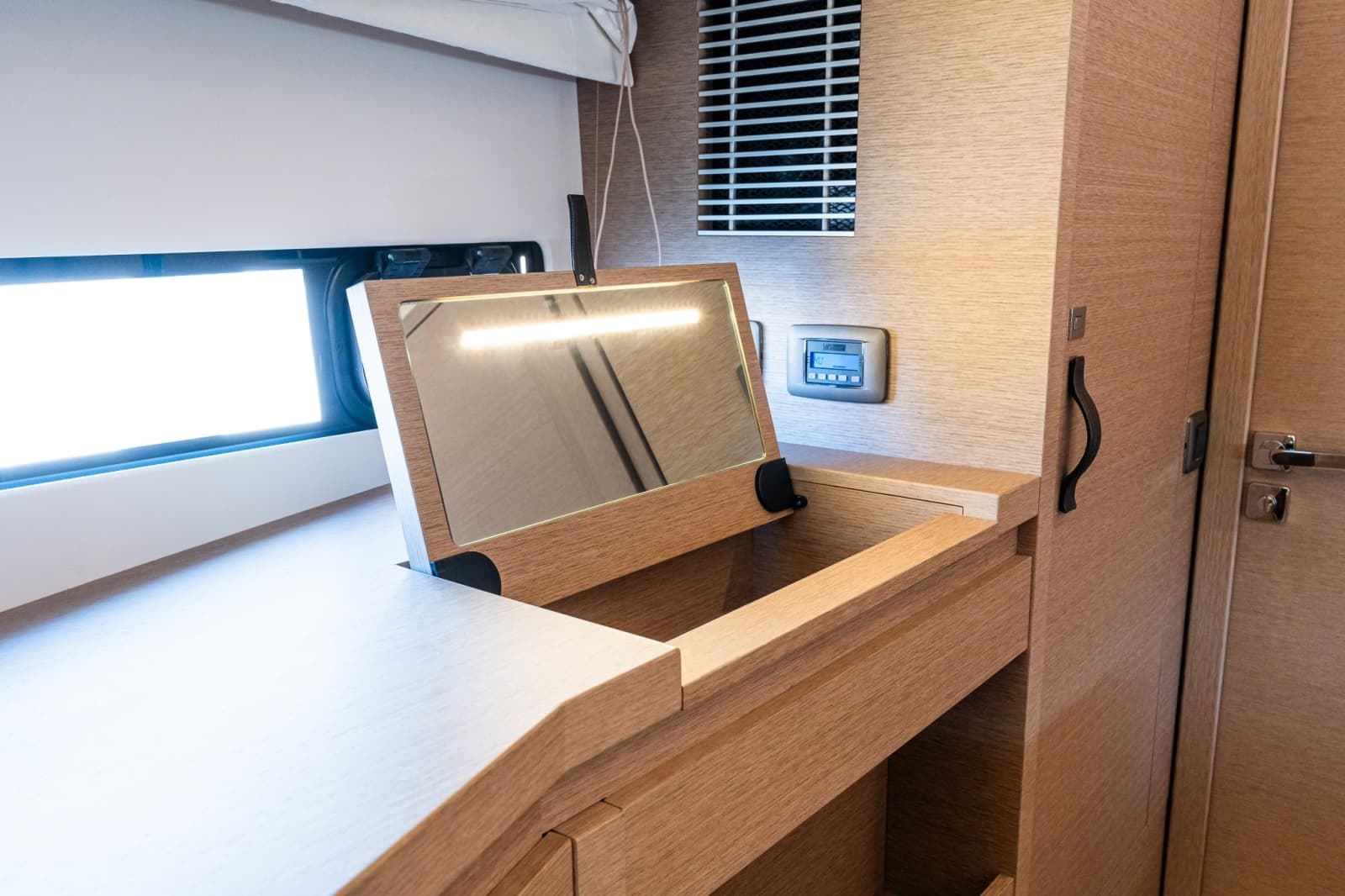 2022 Prestige 460 - Photo 42