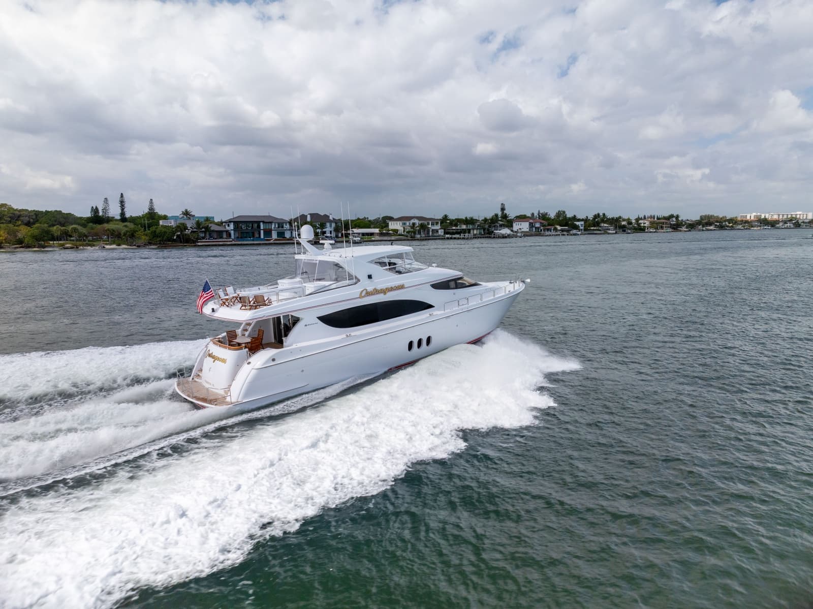 2005 Hatteras 80 Motor Yacht - Photo 16