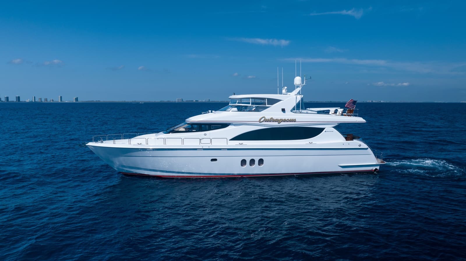 2005 Hatteras 80 Motor Yacht - Photo 5