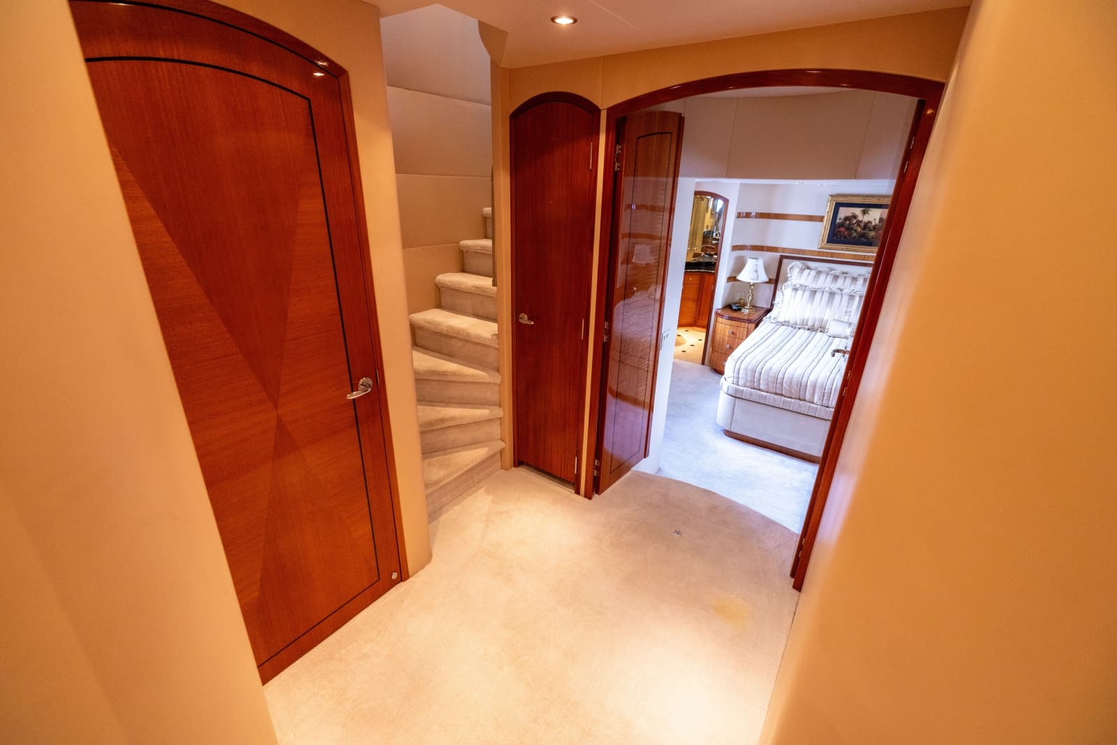 2005 Hatteras 80 Motor Yacht - Photo 52