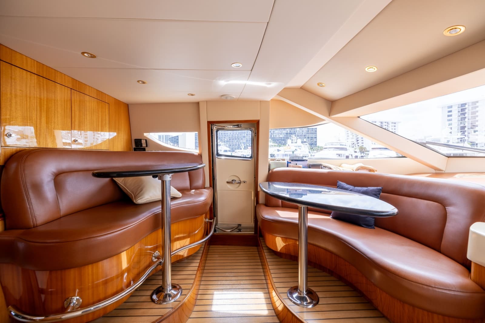 2005 Hatteras 80 Motor Yacht - Photo 49