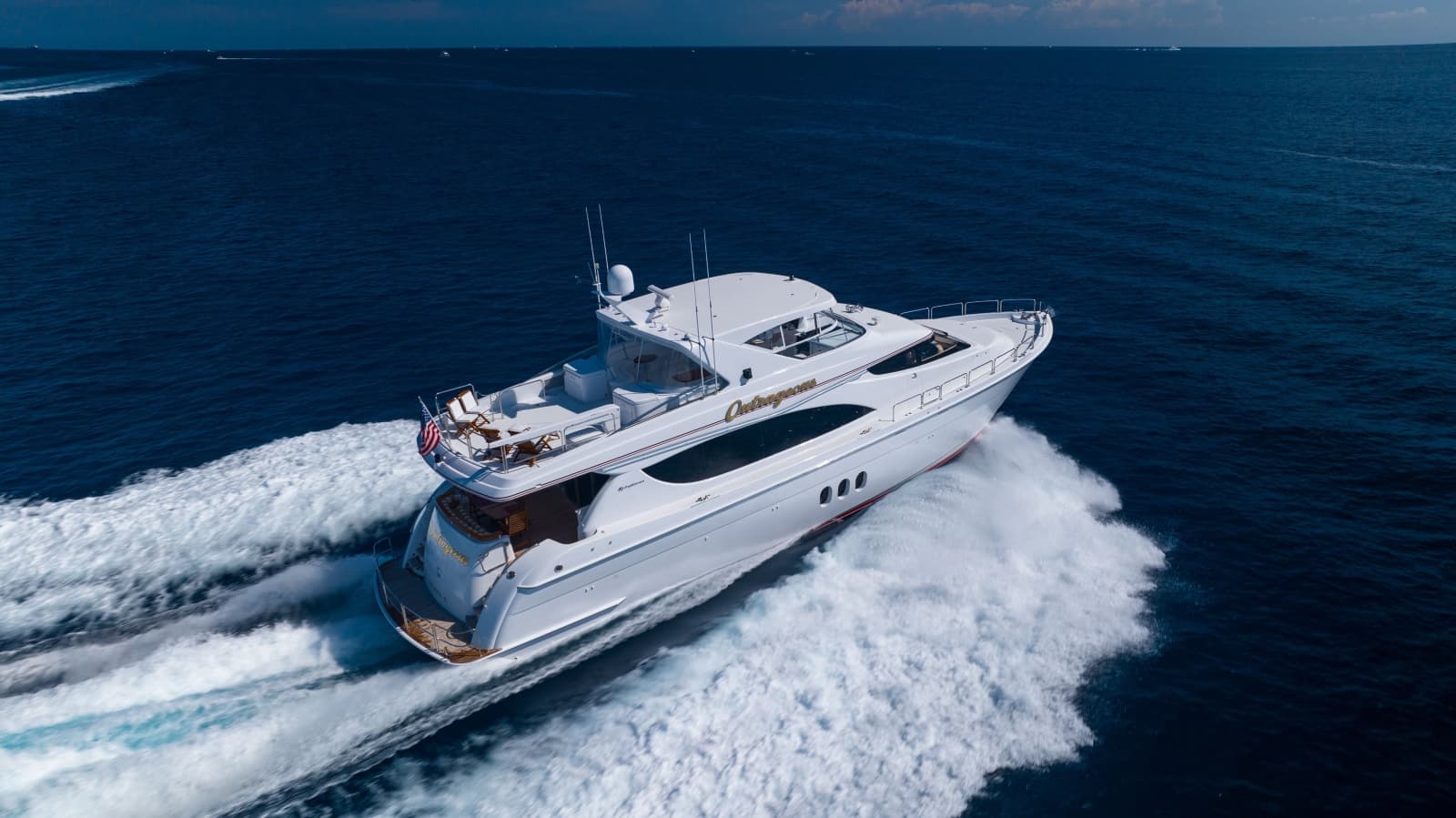 2005 Hatteras 80 Motor Yacht - Photo 2