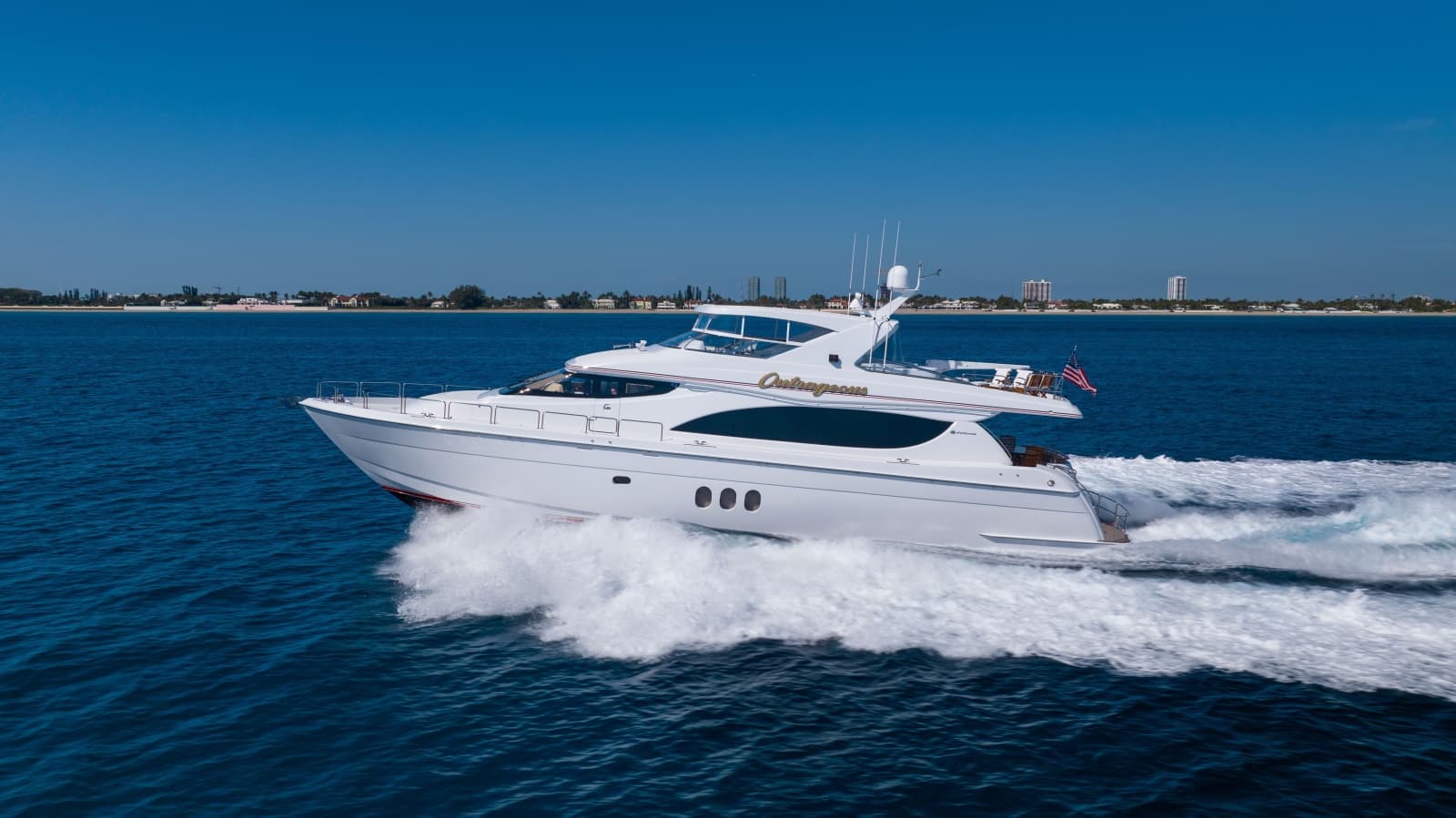 2005 Hatteras 80 Motor Yacht - Photo 6