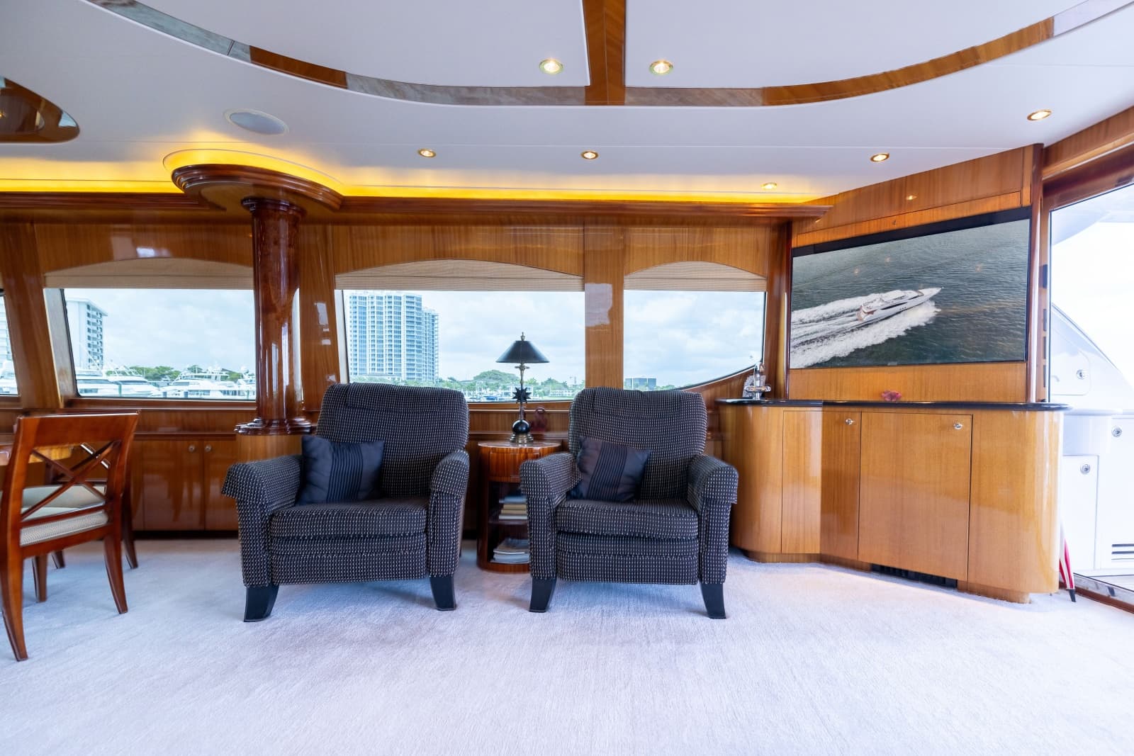 2005 Hatteras 80 Motor Yacht - Photo 36