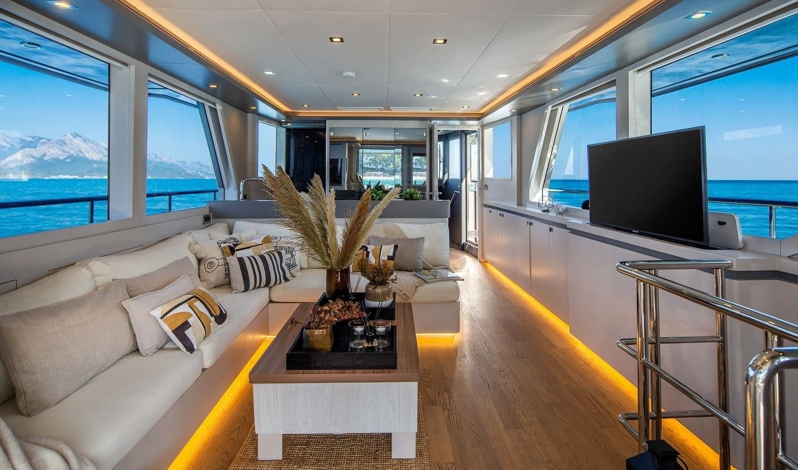 2019 Bering Steel Expedition Yacht - Photo 3
