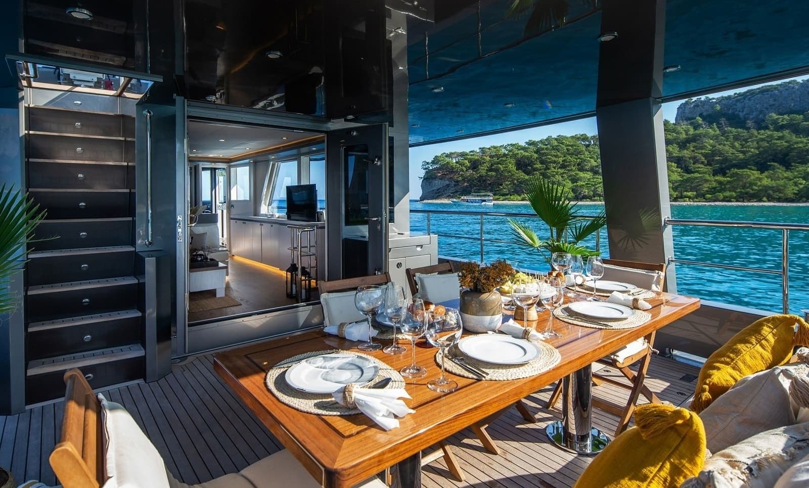 2019 Bering Steel Expedition Yacht - Photo 2