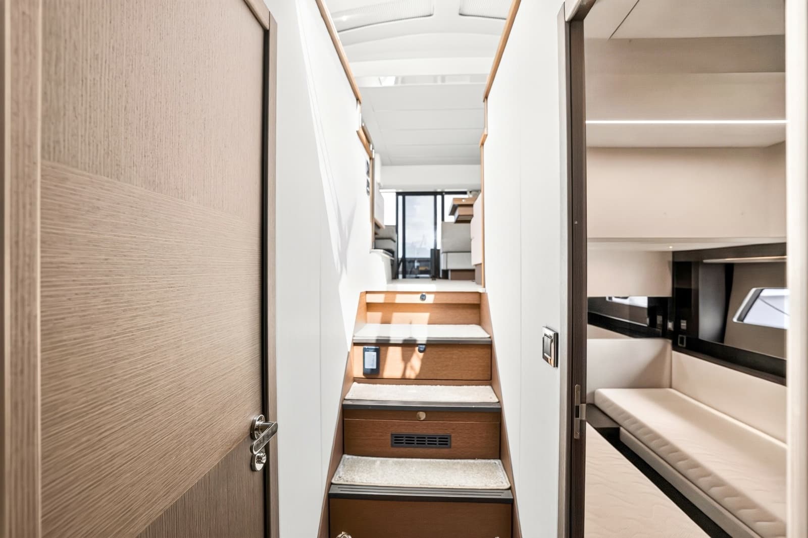 2019 Prestige 520S - Photo 58