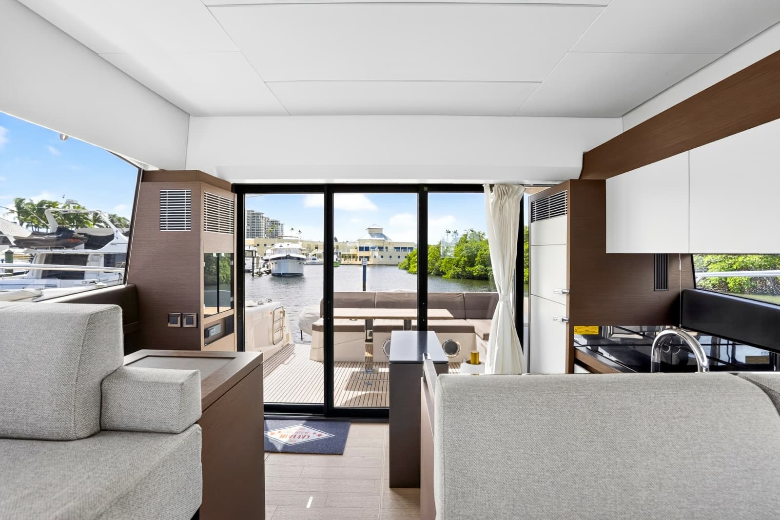 2019 Prestige 520S - Photo 40