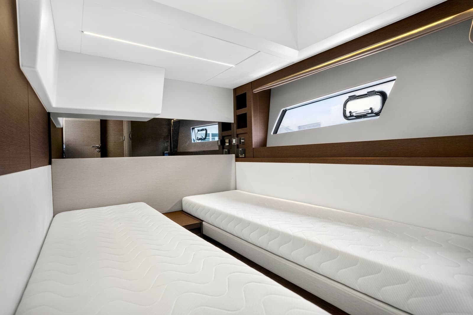 2019 Prestige 520S - Photo 56