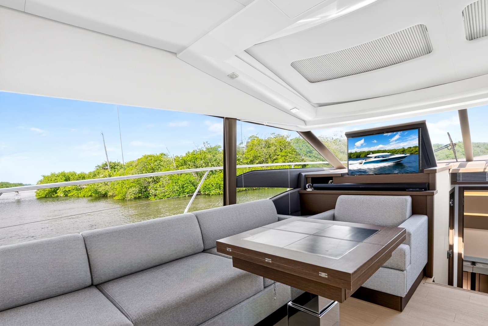 2019 Prestige 520S - Photo 43