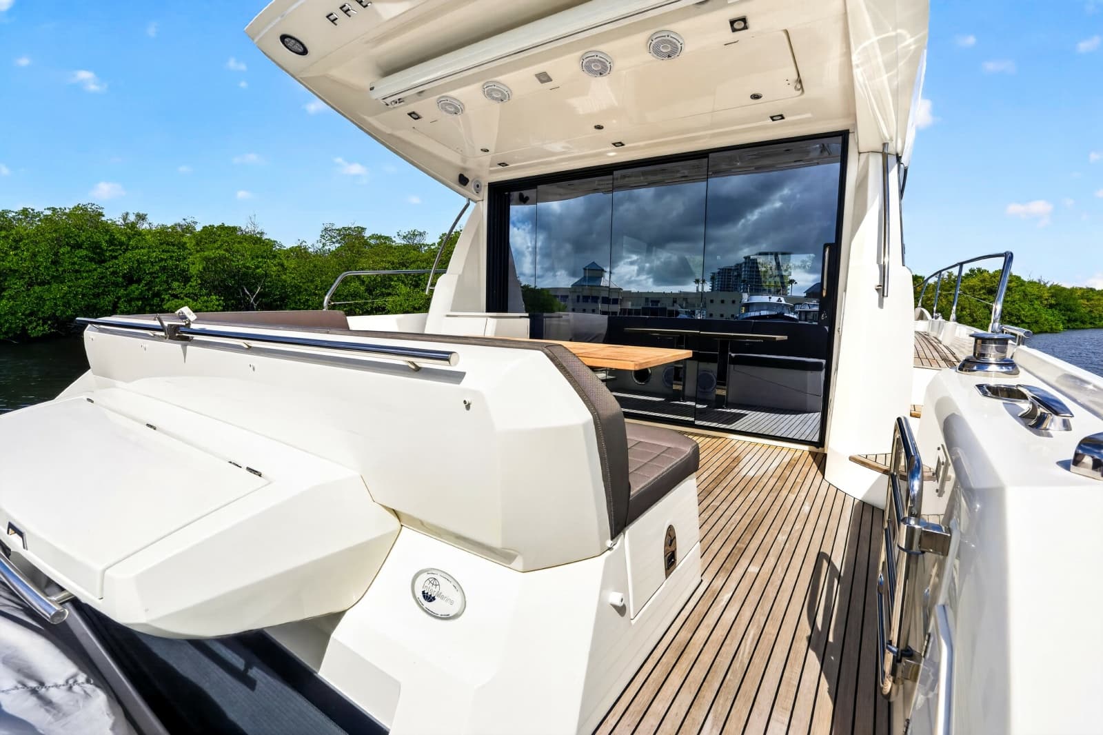 2019 Prestige 520S - Photo 19