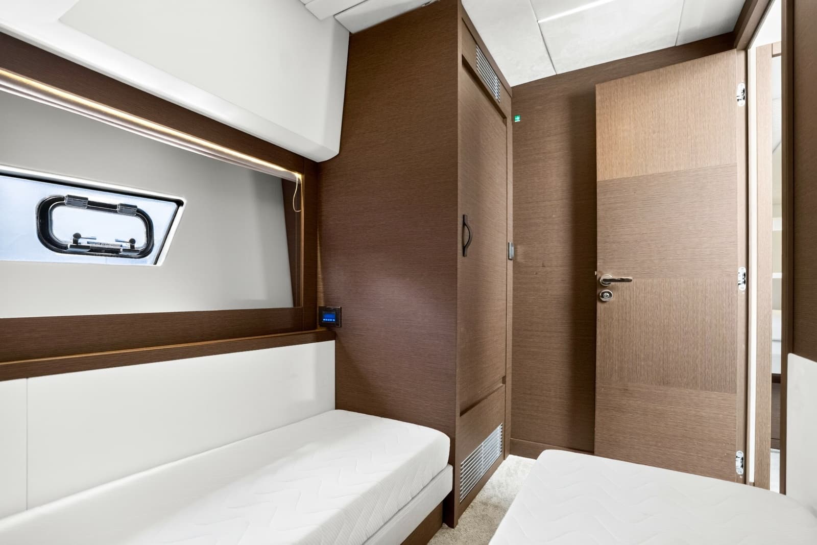 2019 Prestige 520S - Photo 57