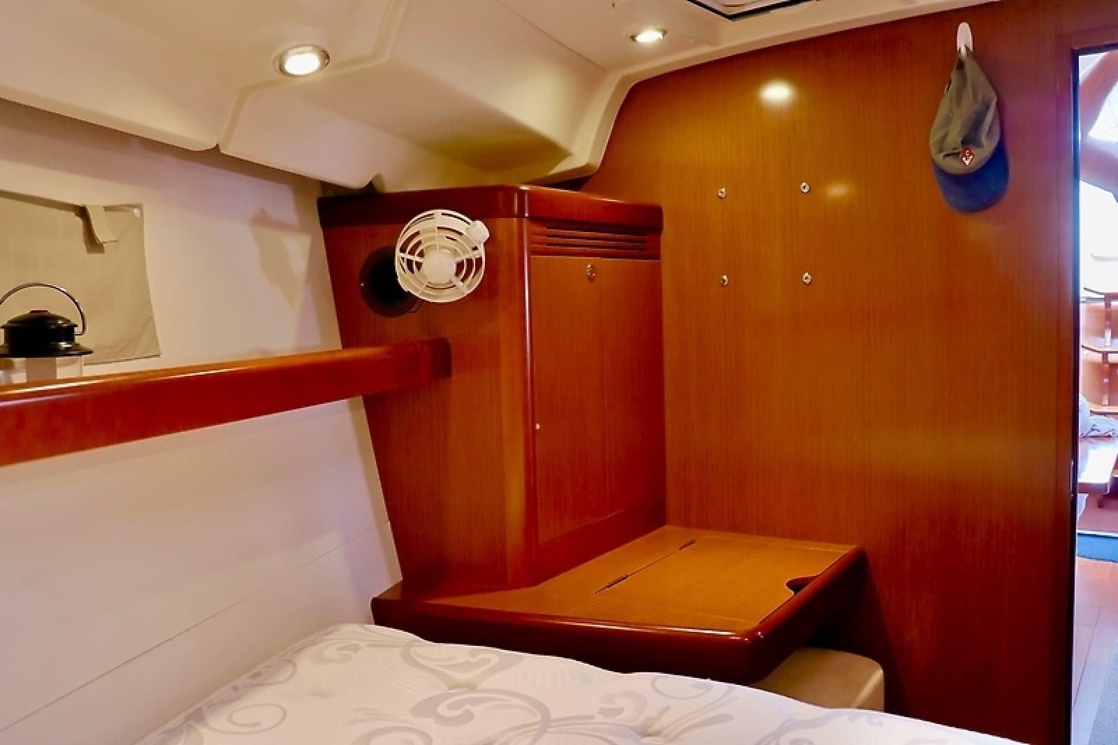 2011 Beneteau 40 - Photo 13