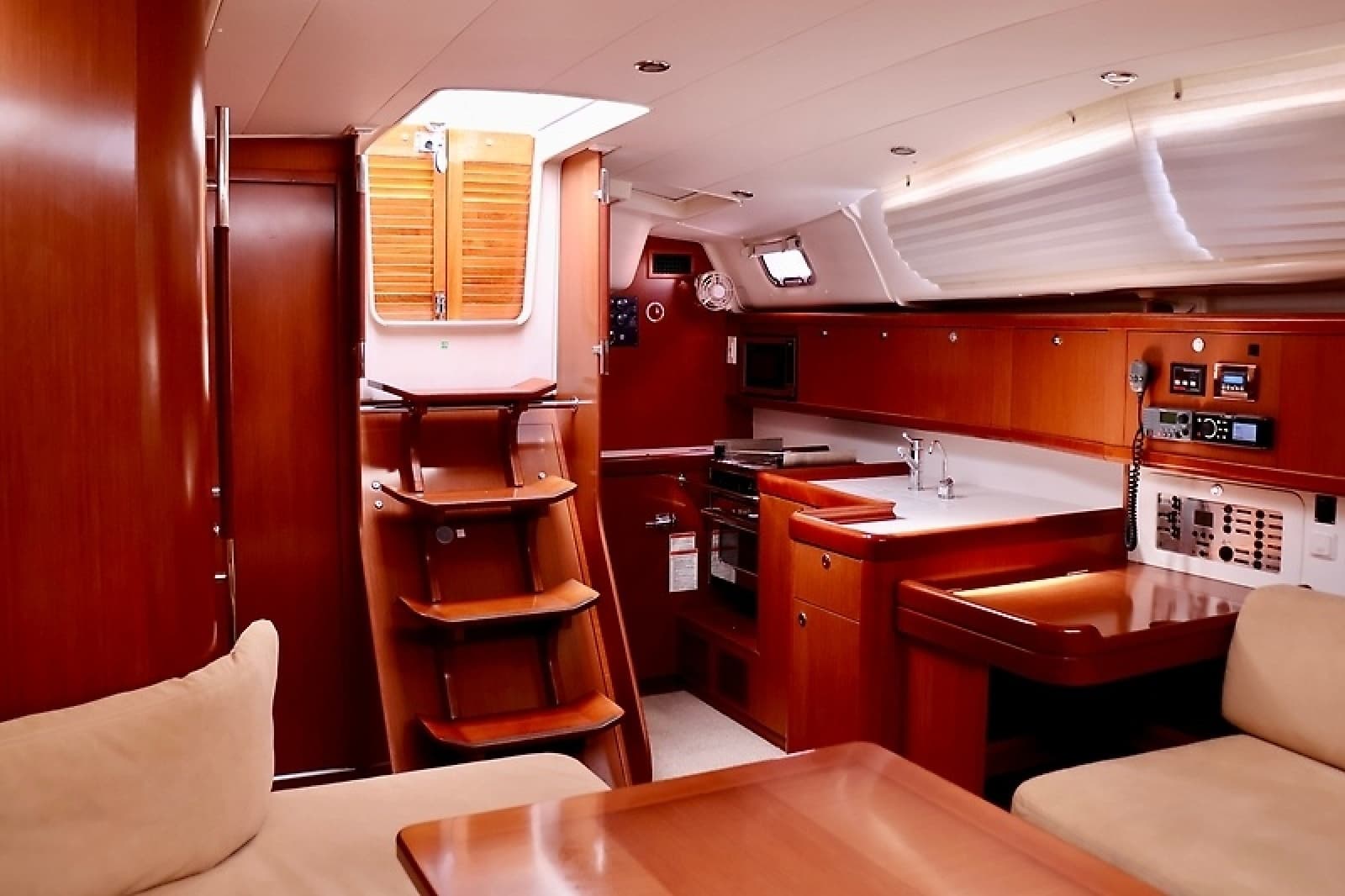2011 Beneteau 40 - Photo 6