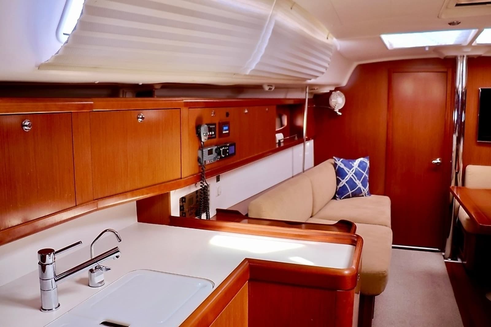 2011 Beneteau 40 - Photo 7