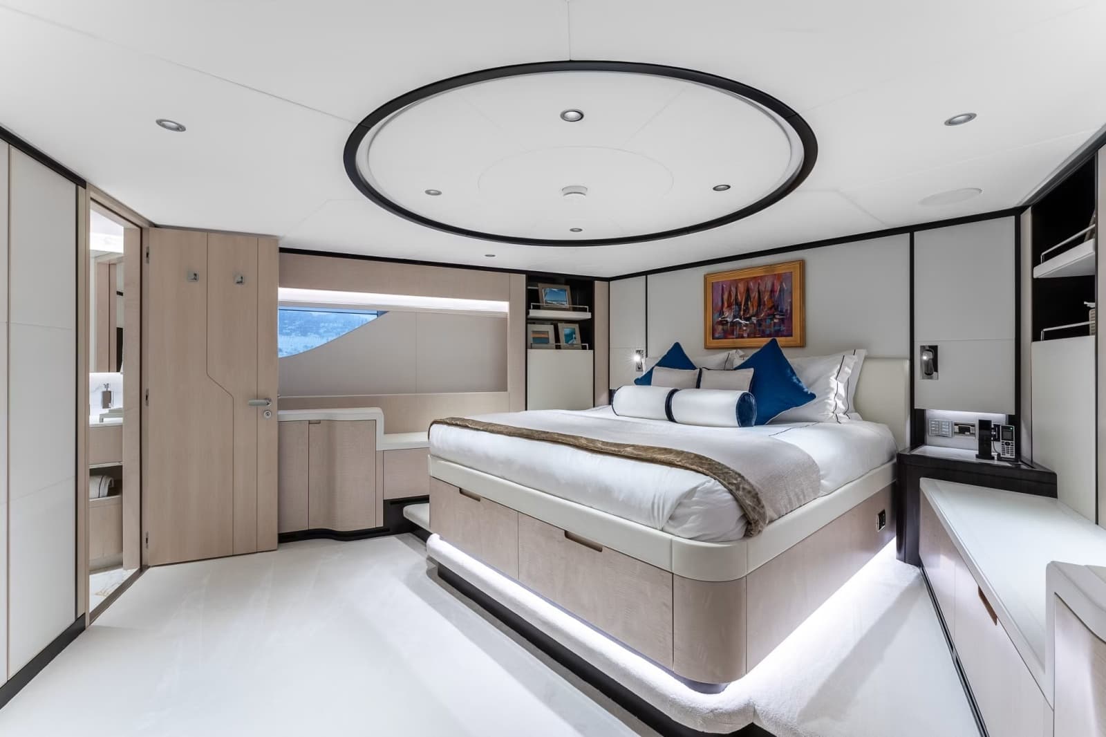 2024 Gulf Craft Majesty 120 - Photo 13