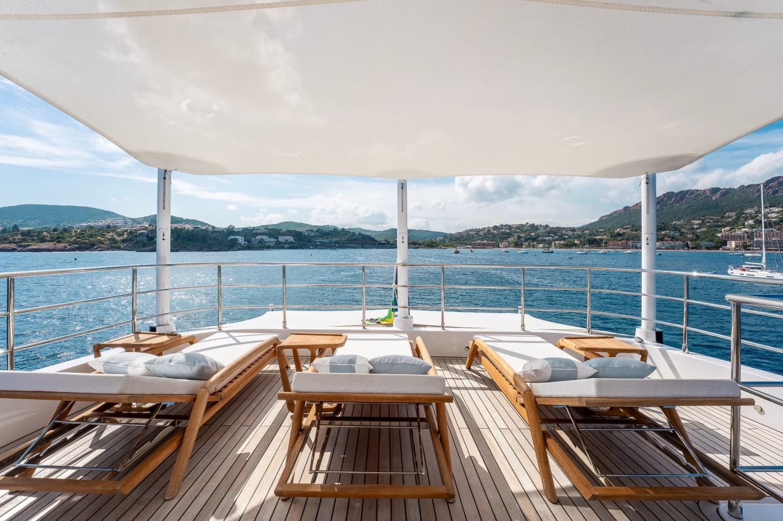 2024 Gulf Craft Majesty 120 - Photo 29