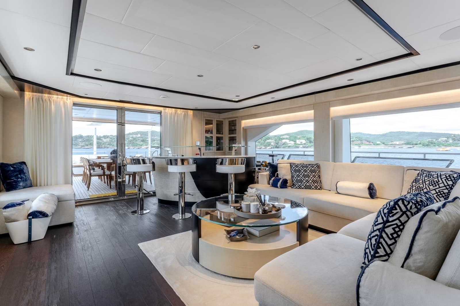 2024 Gulf Craft Majesty 120 - Photo 22