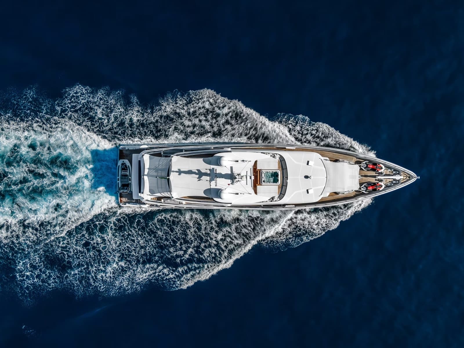 2024 Gulf Craft Majesty 120 - Photo 25
