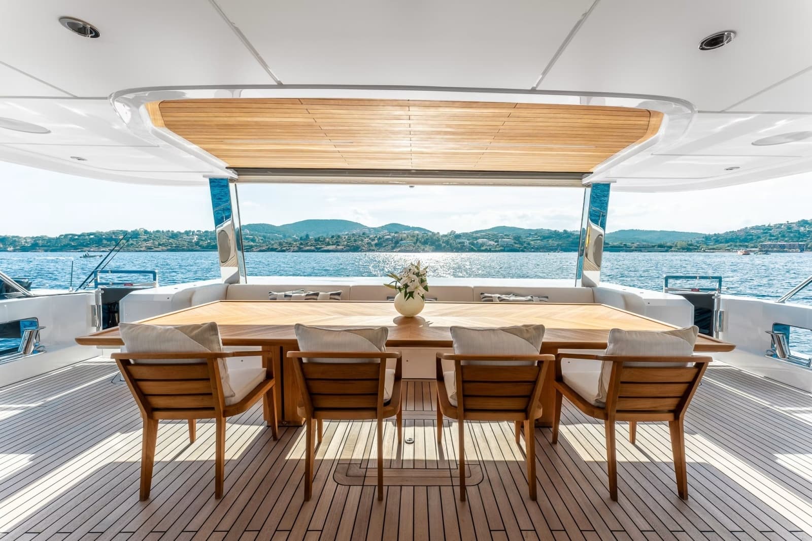 2024 Gulf Craft Majesty 120 - Photo 3